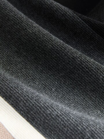 Next Pulóver - fekete