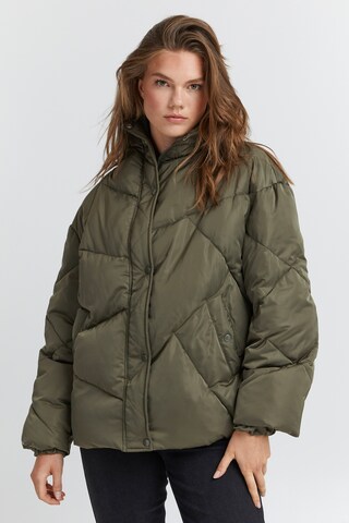 PULZ Jeans Between-Season Jacket in Green: front