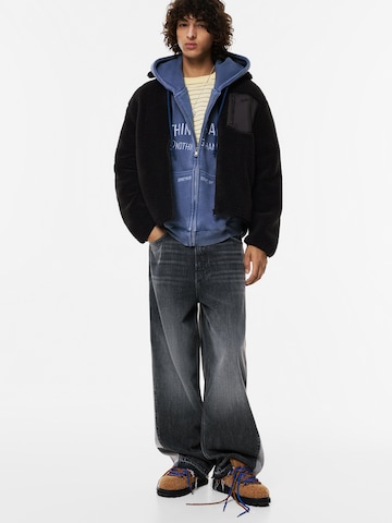 Pull&Bear Prehodna jakna 'STWD' | črna barva: sprednja stran