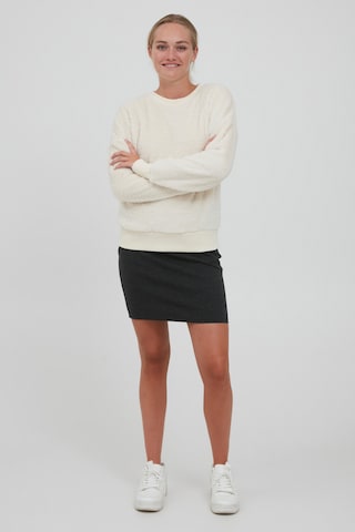 Oxmo Sweater 'ANNICA' in White