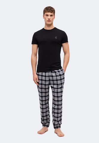Maiou de la Just Cavalli pe negru: față