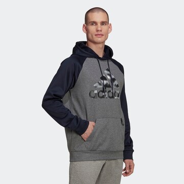 ADIDAS SPORTSWEAR Sportsweatshirt 'Aeroready Game And Go Camo Logo' in Grau: predná strana