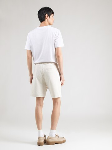 BOSS Regular Shorts in Weiß