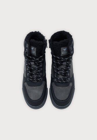 Bottines à lacets 'Rhonda' MUSTANG en noir