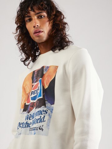 BLEND Sweatshirt i vit