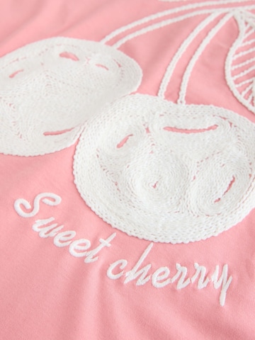 Tricou de la Next pe roz