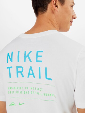 NIKE Regular Fit Sportshirt 'Trail' in Weiß