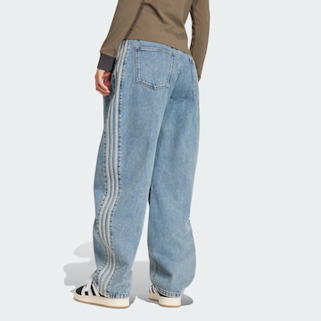 ADIDAS ORIGINALS - Barrel Calças de ganga em azul