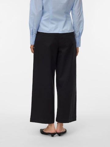Wide leg Pantaloni 'AWVAna' di VERO MODA in nero