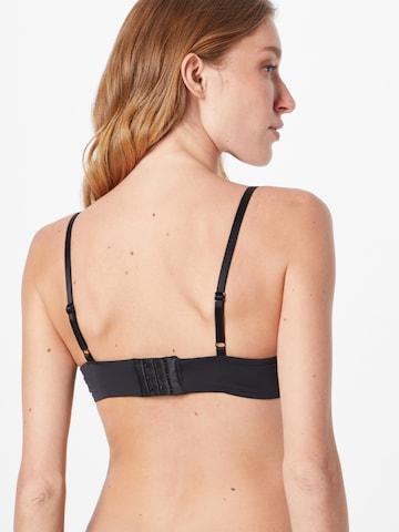 PUMA T-shirt Bra in Black