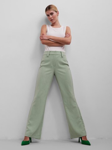 évasé Pantalon Y.A.S en vert