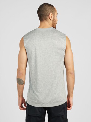 NIKE Funktionsshirt in Grau