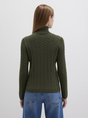 Mavi Sweater in Green