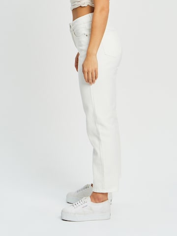 Calli Regular Jeans 'LUNA' in Weiß