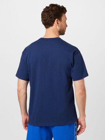 Nike Sportswear T-Shirt 'Premium Essentials' in Blau