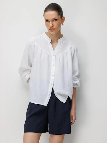 T-shirt MixRay en blanc : devant