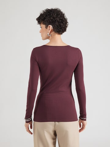 Tricou 'VMMAXI' de la VERO MODA pe roșu