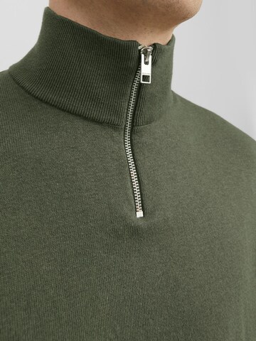 JACK & JONES Свитер 'JJEEmil' в Зеленый