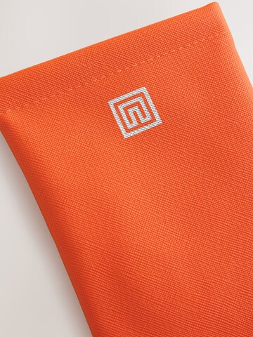Next Case in Orange