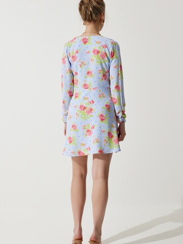 Robe Happiness İstanbul en bleu