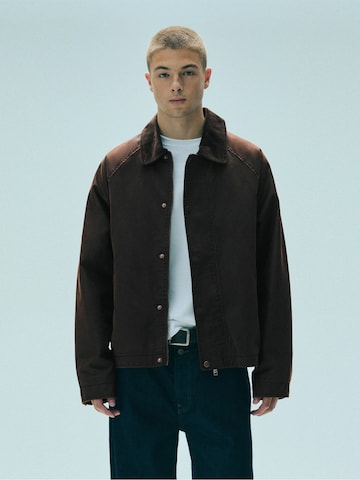 Giacca di mezza stagione di Pull&Bear in marrone: frontale