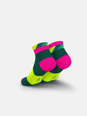 INCYLENCE Athletic Socks 'STRIDES SHORT' in Green