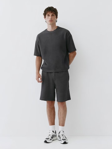 Loosefit Pantaloni di Pull&Bear in grigio