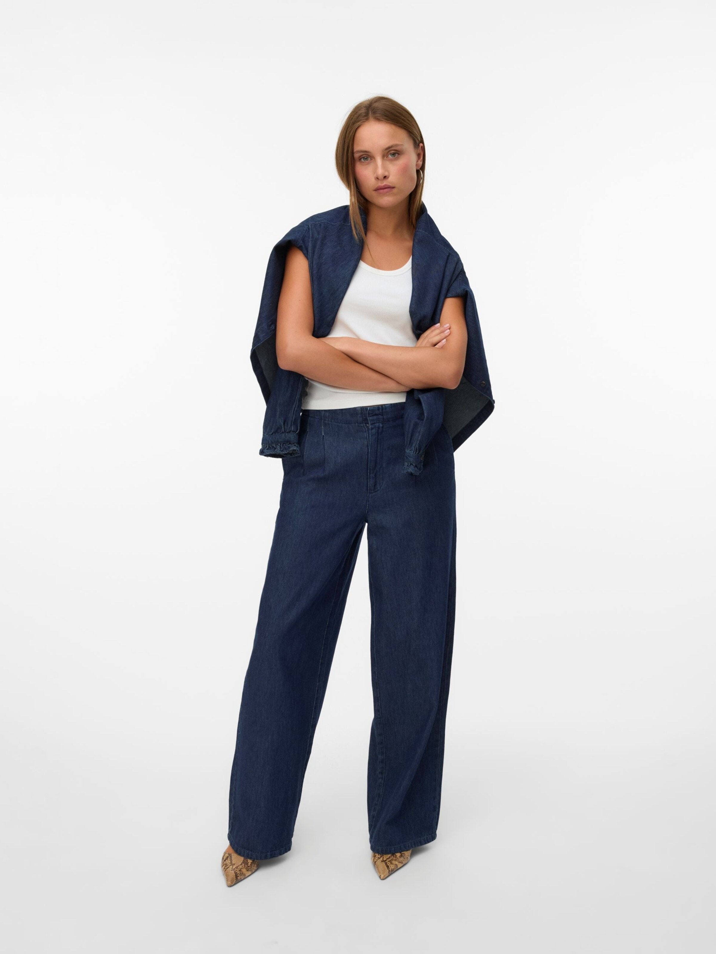 Wide Leg Jean '10339356' VERO MODA en bleu : devant