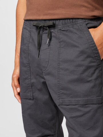 Effilé Pantalon GAP en gris