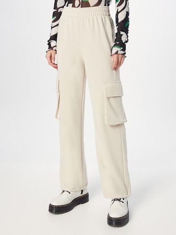 Pantaloni cargo di Gina Tricot in grigio: frontale