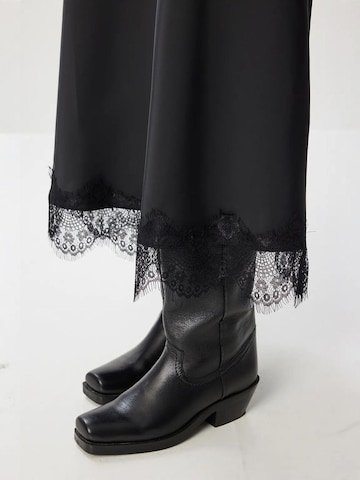 Happiness İstanbul Skirt in Black