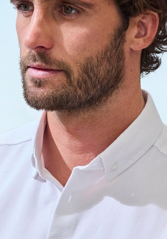 H.I.S Regular fit Button Up Shirt in White