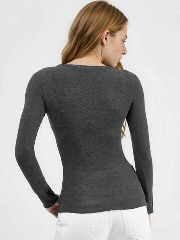 Busem Shirt in Grau