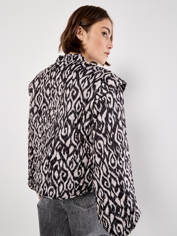 Apricot - Chaqueta tradicional ' ' en negro