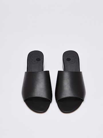 NINE TO FIVE - Zapatos abiertos 'Maia' en negro