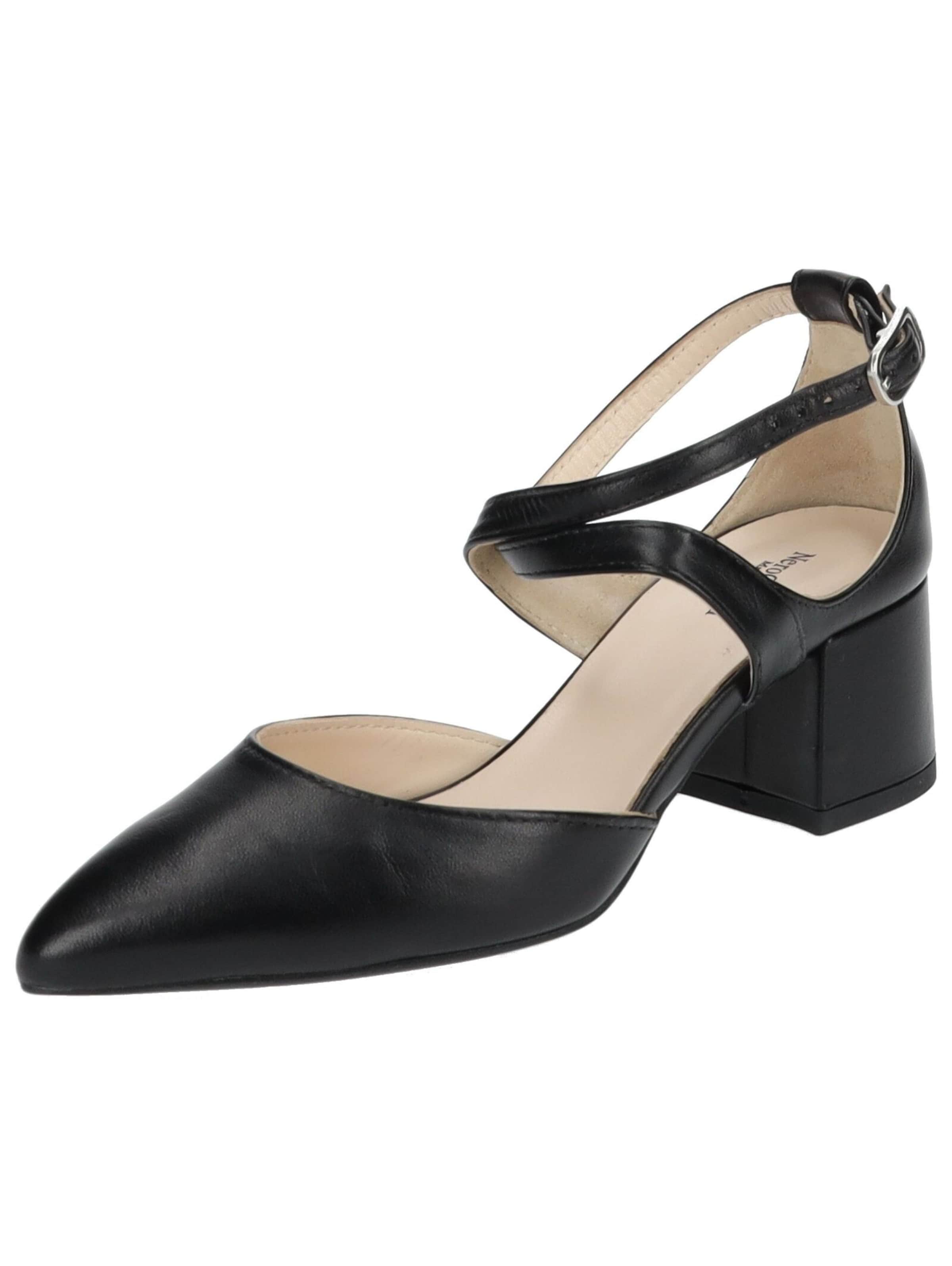 Nero Giardini Pumps in Black: front