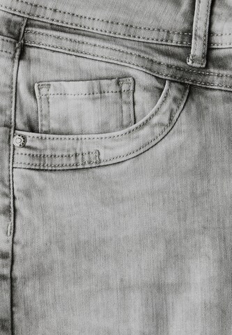 STREET ONE Slim fit Jeans 'Bermuda' in Grey