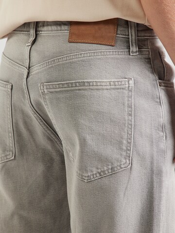 Banana Republic Regular Jeans 'AUTHENTIC' i grå