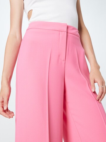 Notes du Nord Loose fit Trousers with creases 'Oliana' in Pink