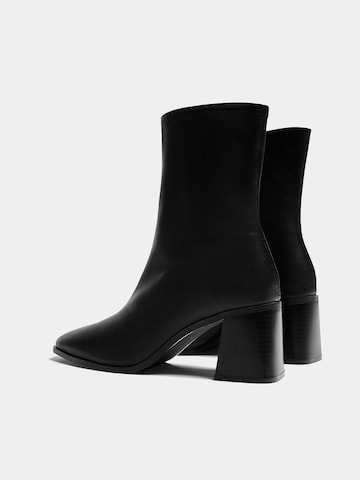 Pull&Bear Stiefelette in Schwarz