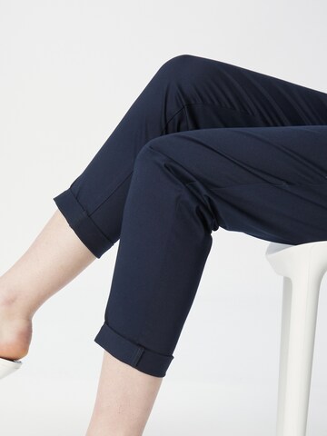 Coupe slim Pantalon à plis Sisley en bleu