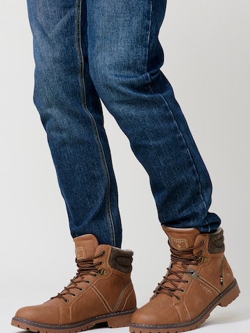 KOROSHI Сапоги на шнуровке в Коричневый: спереди