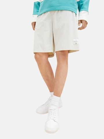 TOM TAILOR DENIM Regular Trousers in White: front