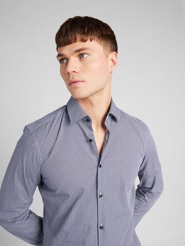 HUGO - Ajuste estrecho Camisa 'Kenno' en azul