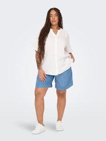 Camicia da donna 'CARTHYRA' di ONLY Carmakoma in bianco