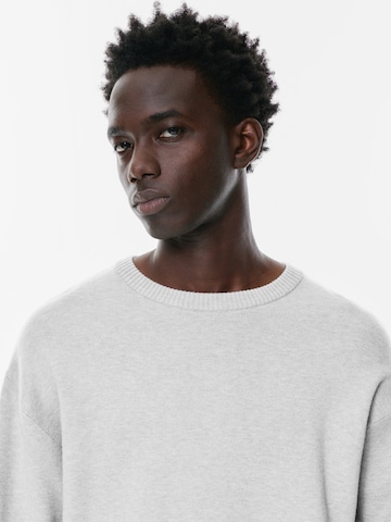 Pull&Bear Sweater in Grey