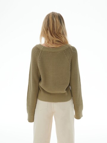 LENI KLUM x ABOUT YOU Sweter 'Kylie' w kolorze zielony