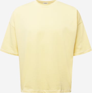 ABOUT YOU Limited Тениска 'Flynn' в жълто: отпред