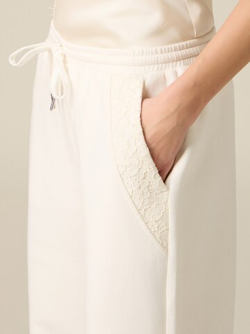 oltre Loose fit Trousers in White