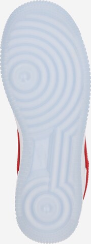 Nike Sportswear Matalavartiset tennarit 'AIR FORCE 1 07 ESS SNKR' värissä valkoinen